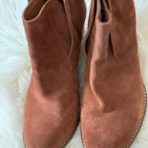 lucky brand youse wedge chelsea boot
